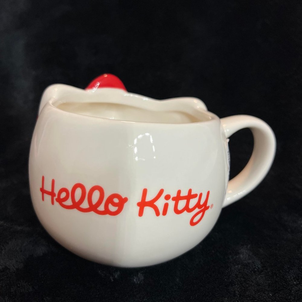 Hello Kitty Red Bow Mug - Picture 4 of 7